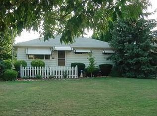 1048 Lloyd Rd, Wickliffe, OH 44092