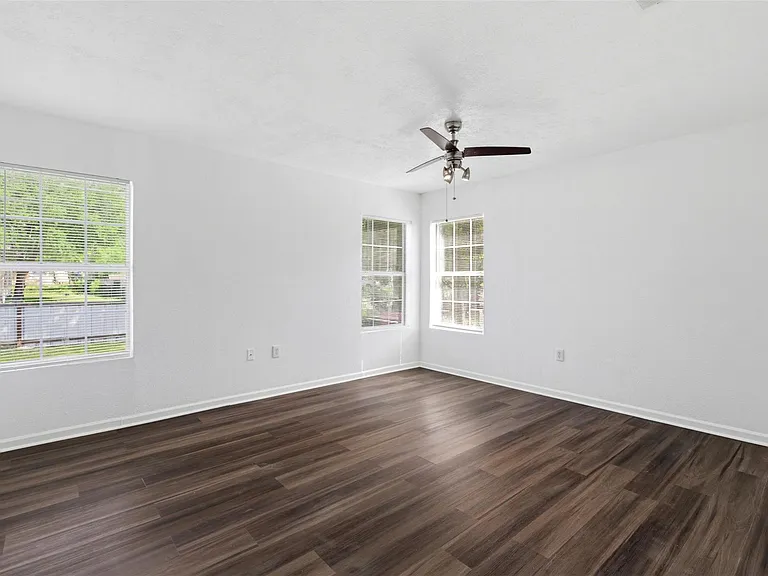 206 Oscar St — Photo 11