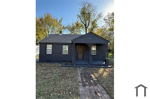 293 W Waldorf Ave Photo 1