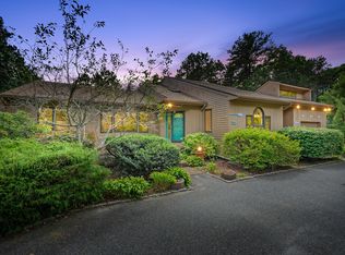 84 Overlook Cir, East Falmouth, MA 02536