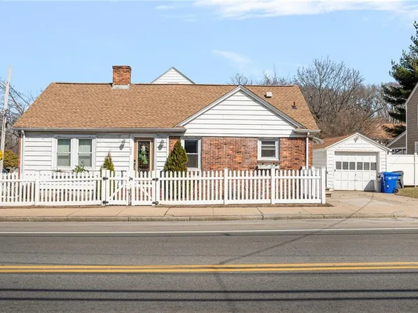 425 Park Ave, Providence, RI 02910