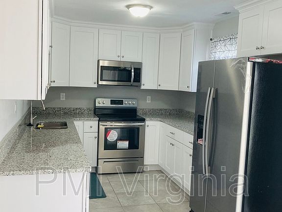 3rd image of 660 Bottino Ln