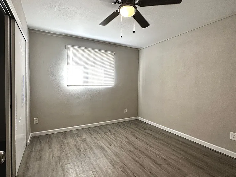 416 W 12th St #8 — Photo 11