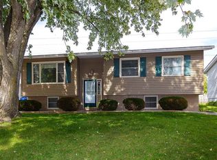 2510 W 59th St, Davenport, IA 52806