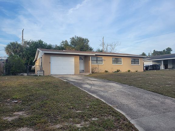 3rd image of 3880 Catalina St