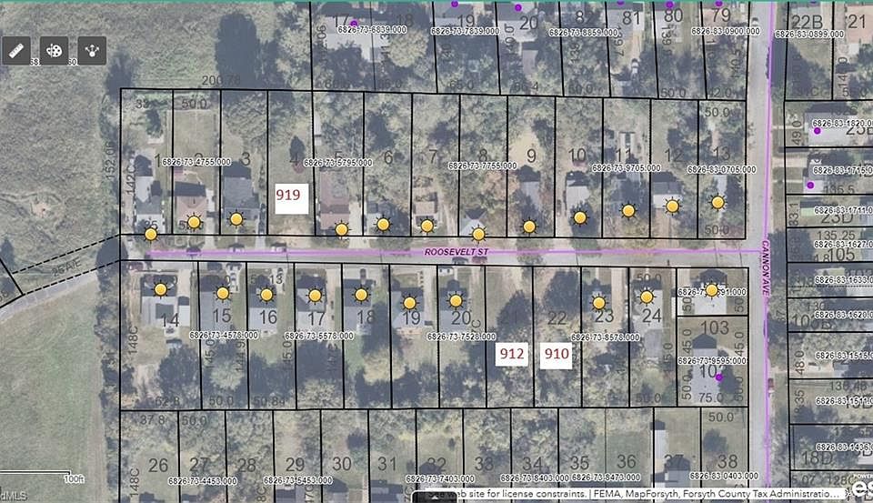 2nd image of 910 Roosevelt St Lot 22