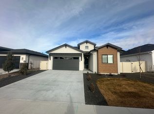 1462 W Fluorite St, Kuna, ID 83634