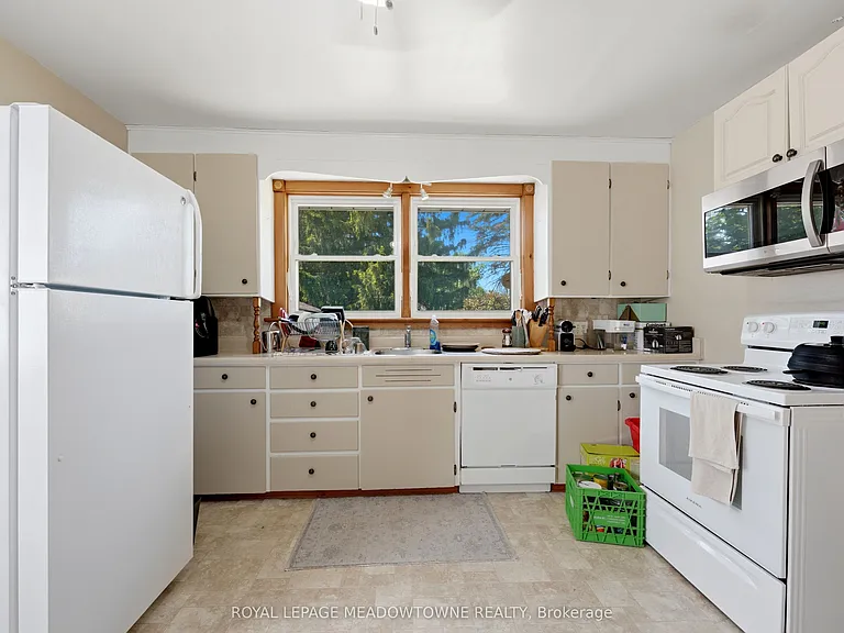 20 Delrex Blvd — Photo 13