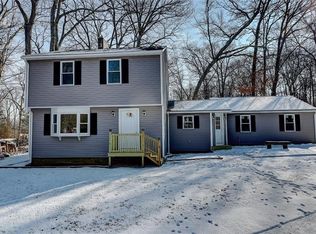 34 Oliver St, Glocester, RI 02814