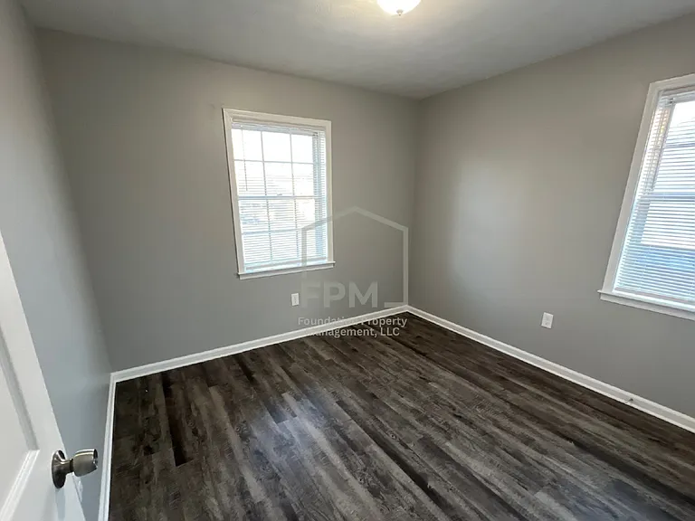 4325 Merlcrest Cv — Photo 8