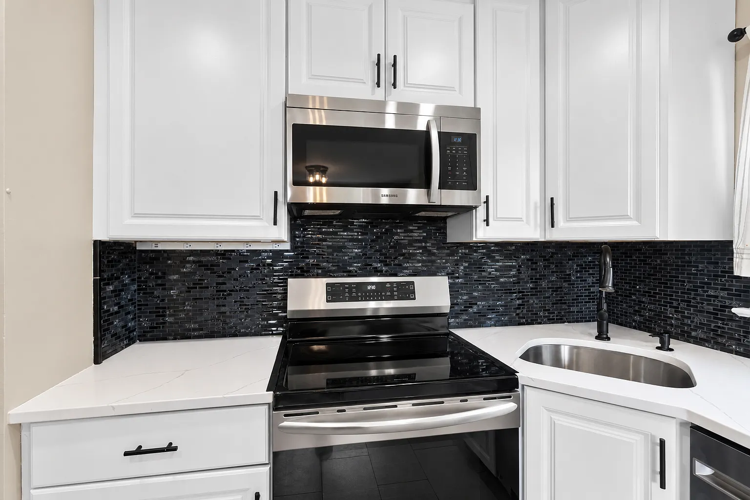 2 bed, $2,800 — Photo 4