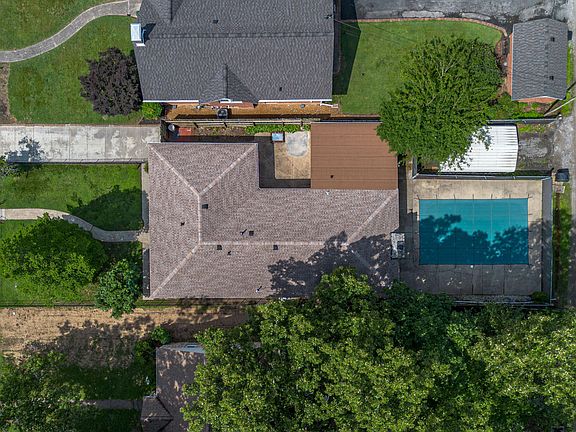 3rd image of 2625 Jefferson St