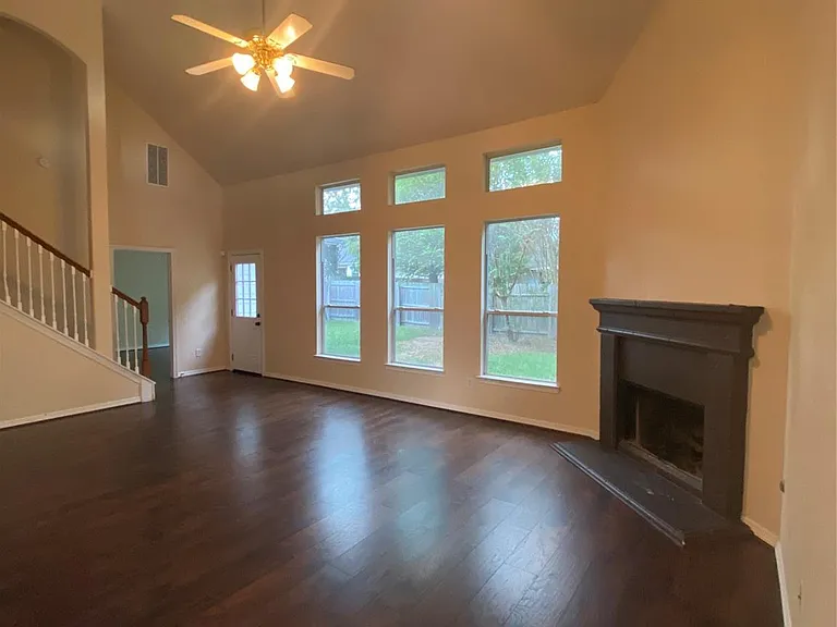 9210 Hidden Lake Cir E — Photo 26