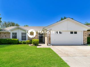 6532 N Park Dr, Watauga, TX 76148