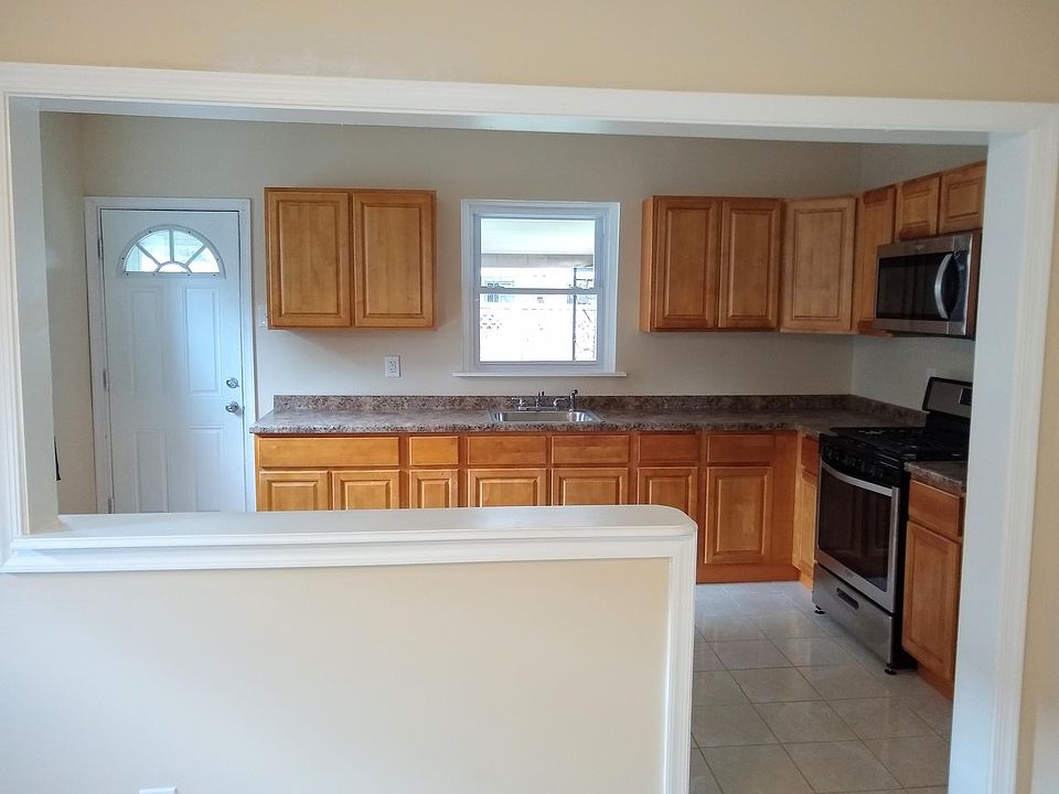 2nd image of 7012 Jackson St