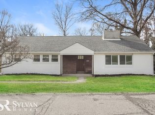 1006 Marathon Dr, Pittsburgh, PA 15235