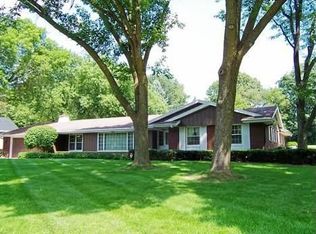 14530 Ridgemoor Dr, Elm Grove, WI 53122
