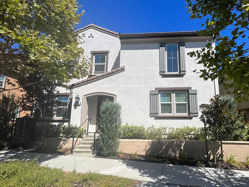 2985 Vittoria Loop