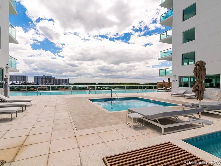 400 Sunny Isles Blvd #1019 — Photo 23