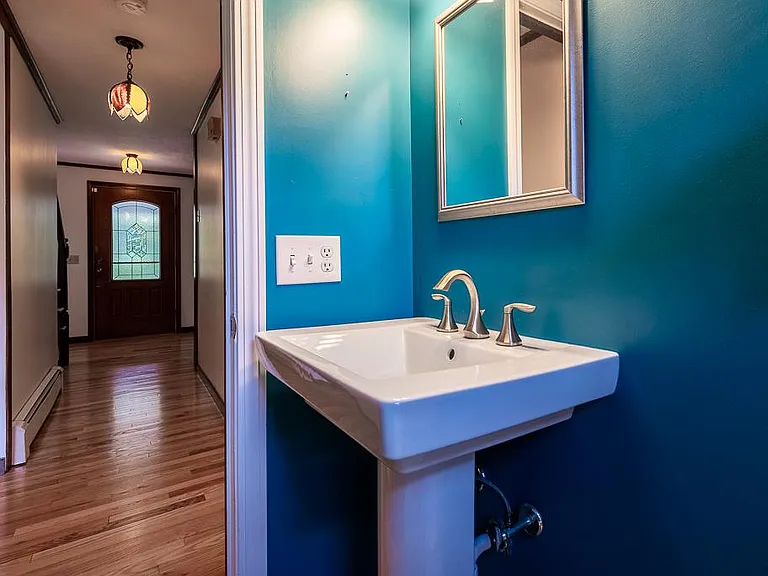 131 Hemlock Dr — Photo 16