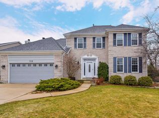 728 Warwick Dr, Carol Stream, IL 60188