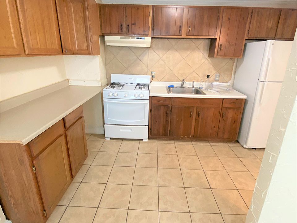 1st image of 18 Brook Rd #2-R