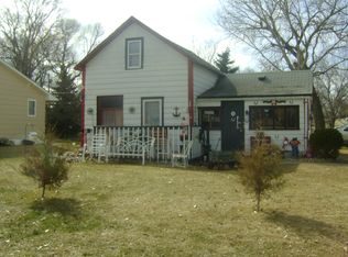 302 W 3rd St, Redfield, SD 57469