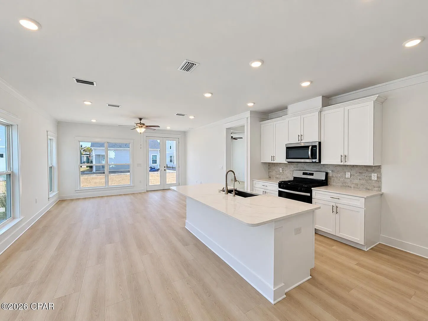 4 bed, 3.5 bath, 2144 sqft, $3,000 — Photo 4