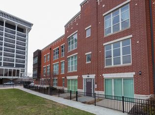 318 E 25th Pl #86B, Chicago, IL 60616