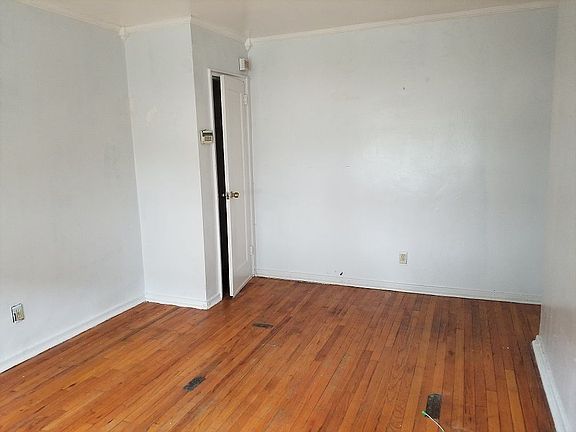 5th image of 6705A 136th St #A