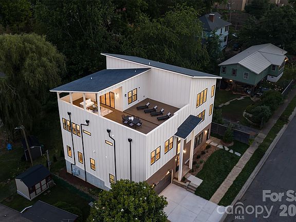 3rd image of 6 Dailey Dr