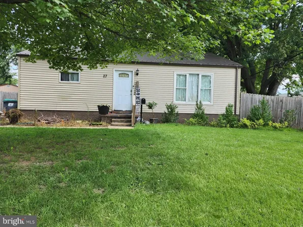 27 Arden Ave, New Castle, DE 19720