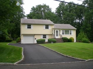 7 Martin Rd, Whippany, NJ 07981