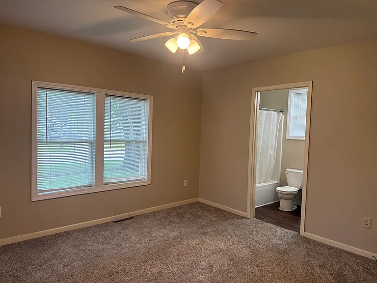 1331 Forest Ave — Photo 5