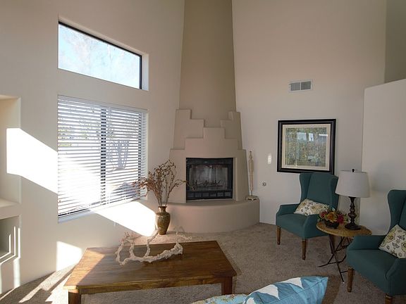 5th image of 11001 Montecillo Dr NW