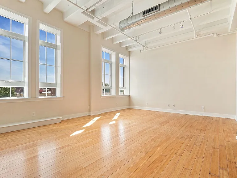 103 W Main St #301 — Photo 10