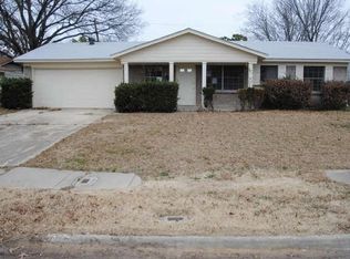 1121 Fairfield St, Irving, TX 75062