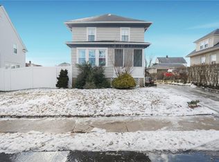 31 Friendly Rd, Cranston, RI 02910