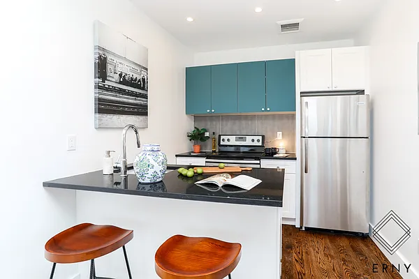 Rented by ERNY LLC | media 15