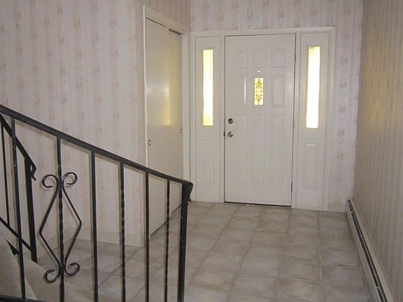 2nd image of 1135 SE Kamiaken St
