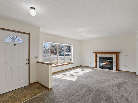 2nd image of 18517 E Sprague Ave