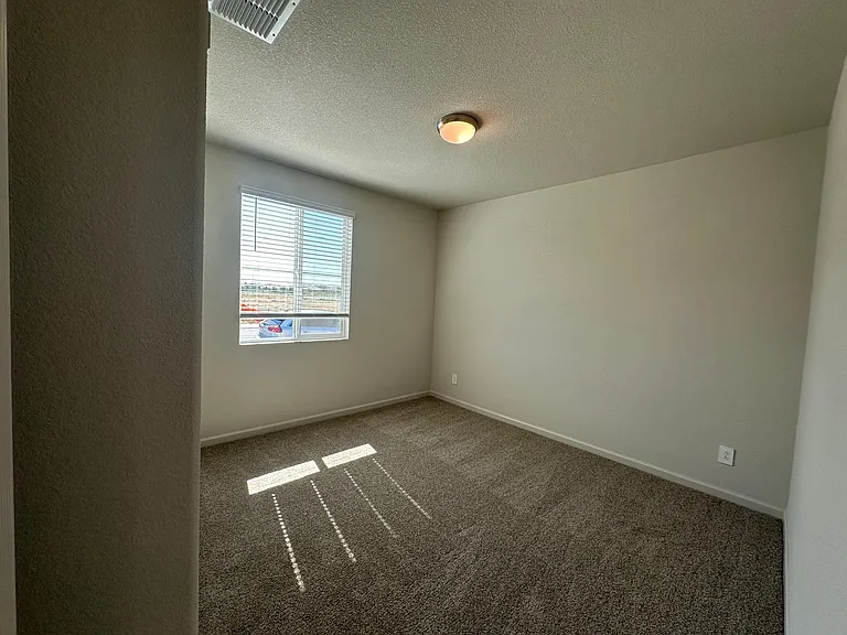 1781 Haines Ave — Photo 15
