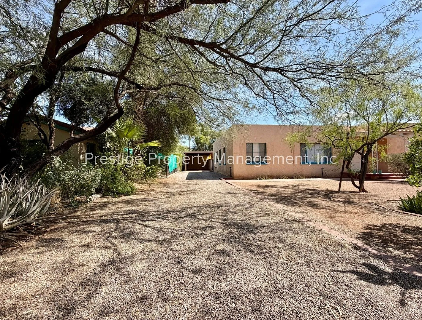 Spacious With Vintage Charm- 2/1 Centrally Located and Waiting For You! — Photo 2