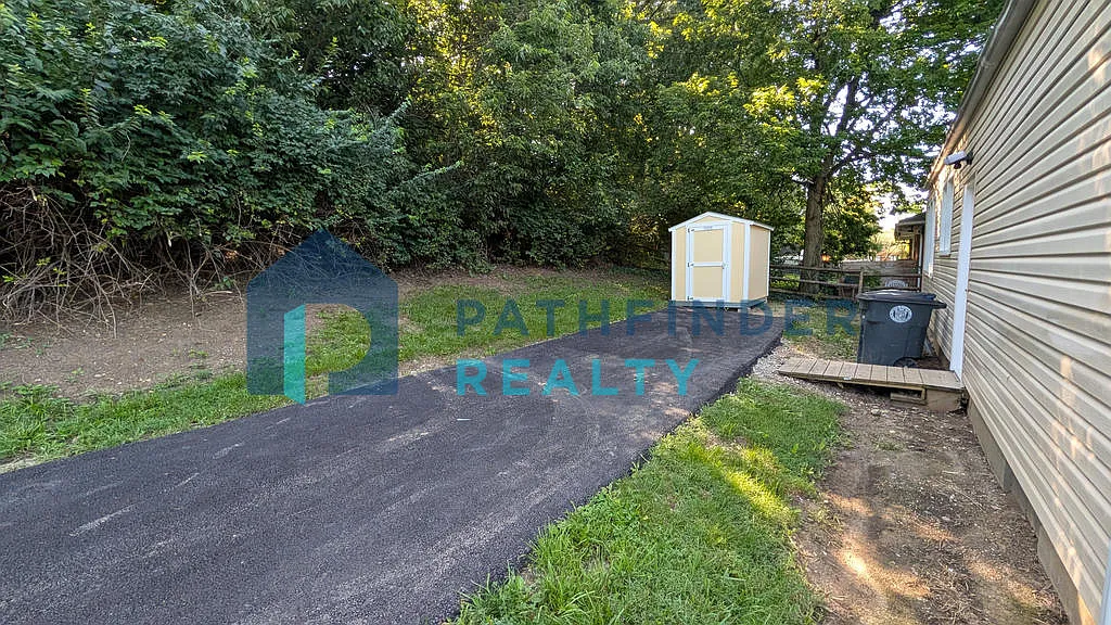 2 bed, $1,075 — Photo 3