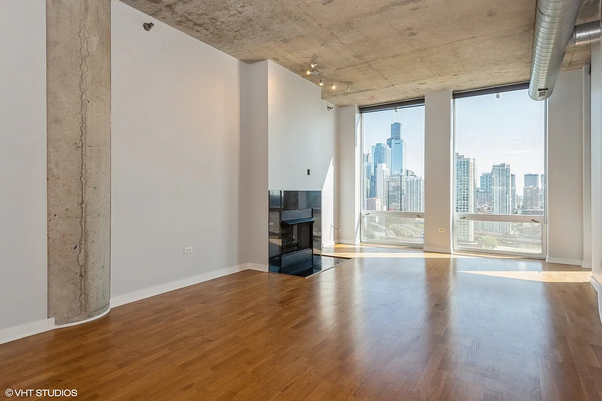 Building Photo - 700 N Larrabee St #1810