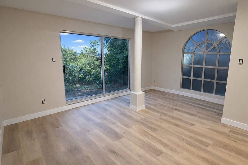 Vancouver Apartment for rent - 0 Bedrooms — photo 3