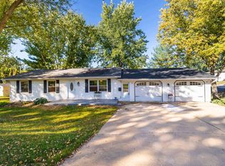 1216 Division St, Darlington, WI 53530