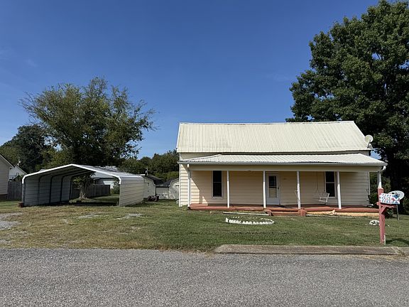 3rd image of 107 Twin Oaks Dr