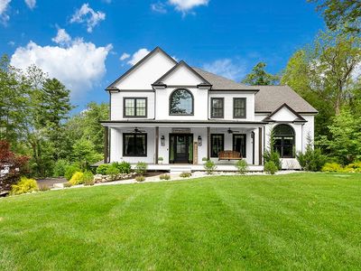 5 Hartford Ave W, Mendon, MA, 01756