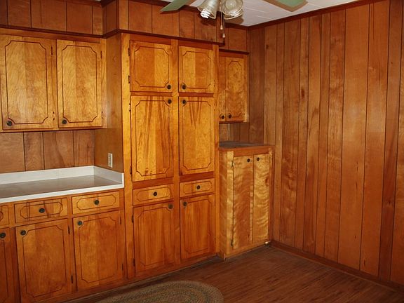 4th image of 8496 Dandelion Ln